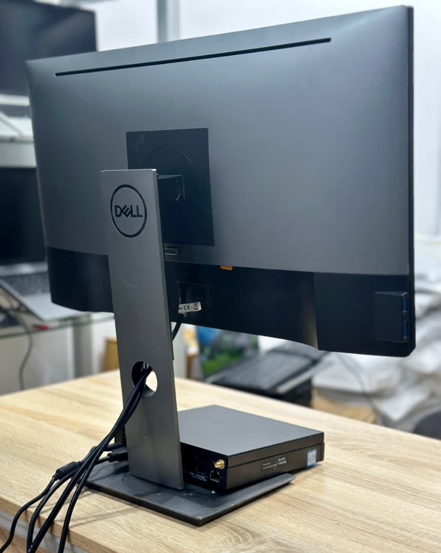 Dell OptiPlex 3050 Micro Core i5 + écran 24" sans bordure